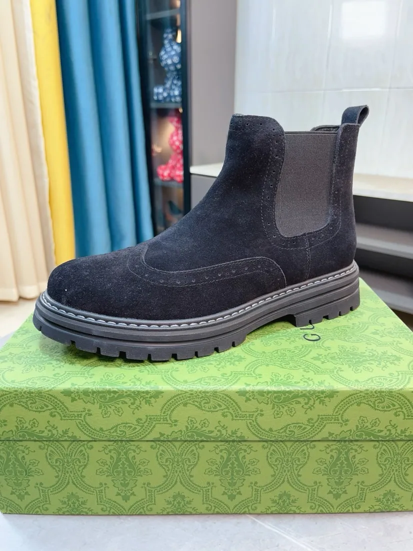 Men's shoes 💰540🌸🌸 (GUCCI) [cow lining plus velvet optional] [can be made without standard] New product Martin boots imported from Canada with full top layer high mercerized frosted fabric, punched using 3D digital technology, high-end and classy, ​​versatile to wear, full of three-dimensionality, close pictures will make you obsessed with the leather. You can't extricate yourself ~ the best on the market.          Fabric: Cowhide/Embossed Lining: Cowhide.          Please make a note when placing an order, sizes: 38-44 (37, 45, 46 can be customized and cannot be returned or exchanged) 5 colors available; black, gray, khaki, coffee, and earthy yellow
